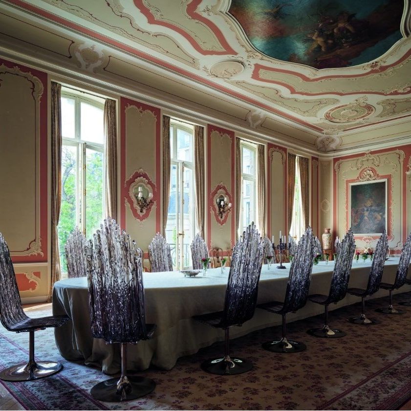  Milano. Die Thronsitze an der k&ouml;niglichen Tafel im Festsaal. 
