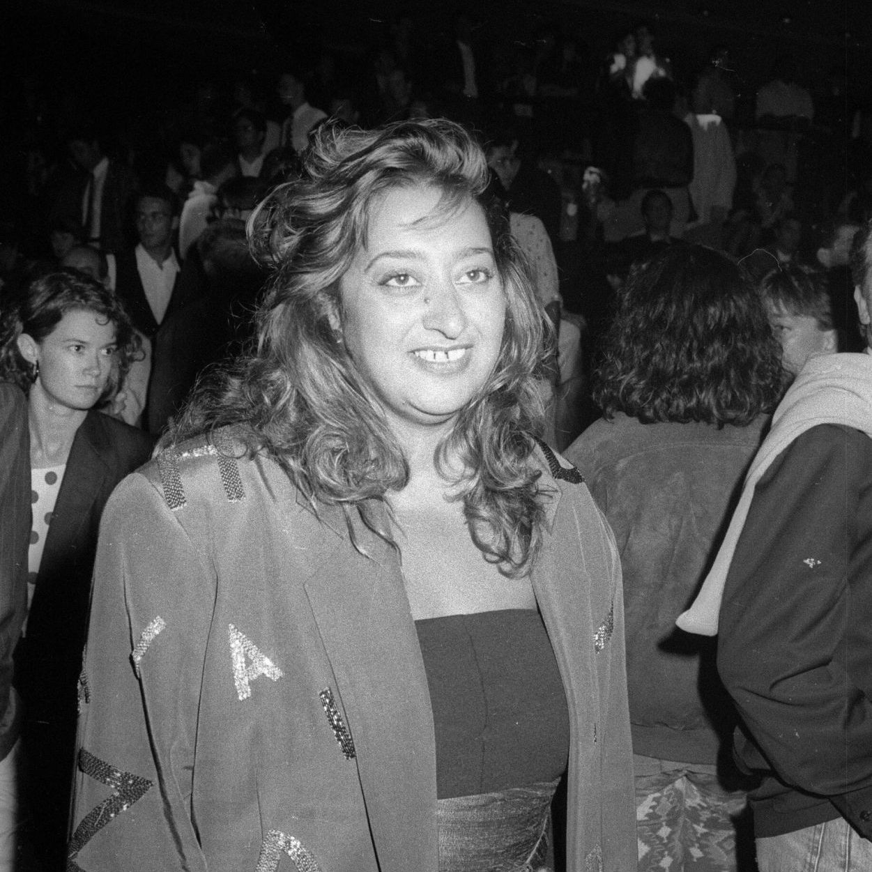  Mailand. Foto der abendlichen Pr&auml;sentation der Sammlung in der Mail&auml;nder Disco w&auml;hrend des Salone del Mobile, 1988. 